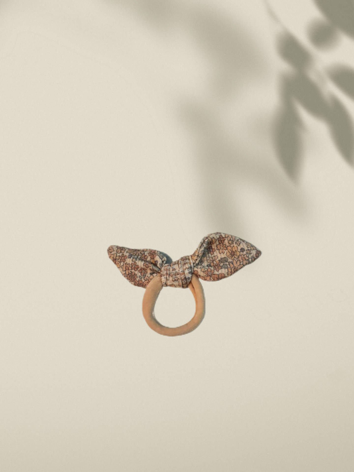 Haargummi mit Schleife Blumen